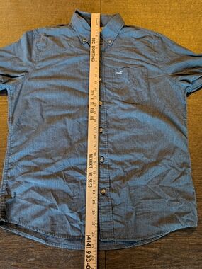 Hollister Men’s Short-Sleeve Button-Down Shirt - Dark Blue
